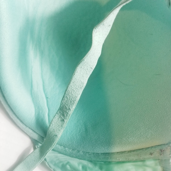 VICTORIAS SECRET WOMEN'S BRA SIZE 38C - Picture 14 of 16